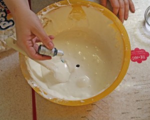 How-to-Make-Homemade-Marshmallow-Fondant-MMF-08-590x472