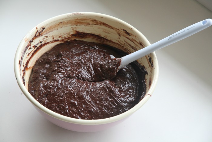 Cách làm bánh brownie ngọt ngào - Abby - Đồ làm bánh, nấu ăn và pha chế