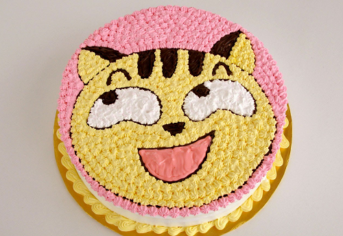 Bánh sinh nhật hình con mèo tinh nghịch