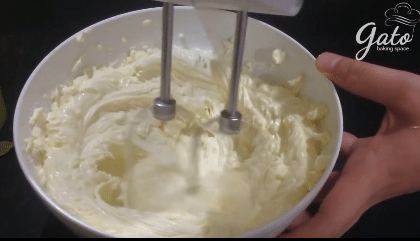 Đánh bông cream cheese