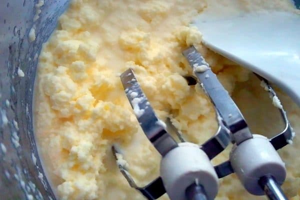 Whipping cream bị tách nước