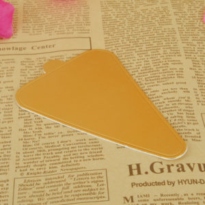 Đế bánh tam giác vàng 11x5cm (10 chiếc)