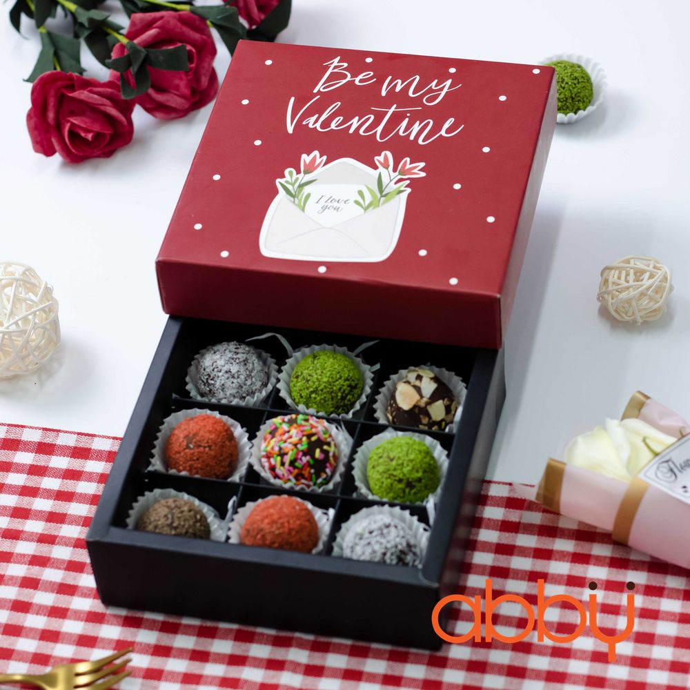 Hộp socola hình vuông 9 viên phong thư Be my Valentine - Abby - Đồ ...