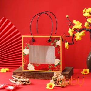 Hộp giấy có quai Lộc Xuân 18.8x9.2x16.8cm