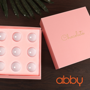 Hộp socola hình vuông hồng 9 viên kèm túi