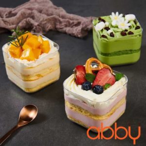 Hộp nhựa PS vuông cứng 7x7.5x6.3cm GD2013 kèm nắp (5 chiếc)