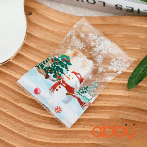 Túi đựng bánh quy tự dán Giáng sinh người tuyết nền trong 7x10cm (100 chiếc)